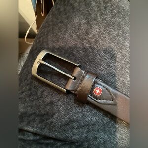 Swissgear by Wenger brown genuine leathers belt men’s size XL